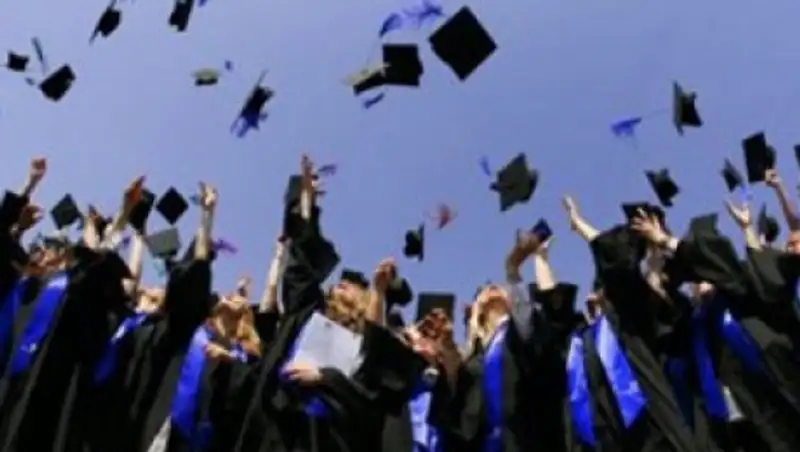 В Казахстане выпускников заставят получать спецсертификат для трудоустройства