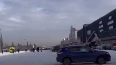 В полиции прокомментировали эвакуацию людей из ТД "Адем", фото - Новости Zakon.kz от 03.01.2023 12:04