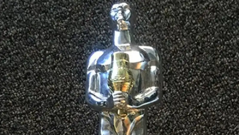 Ди Каприо показал якутский «Оскар» в Instagram