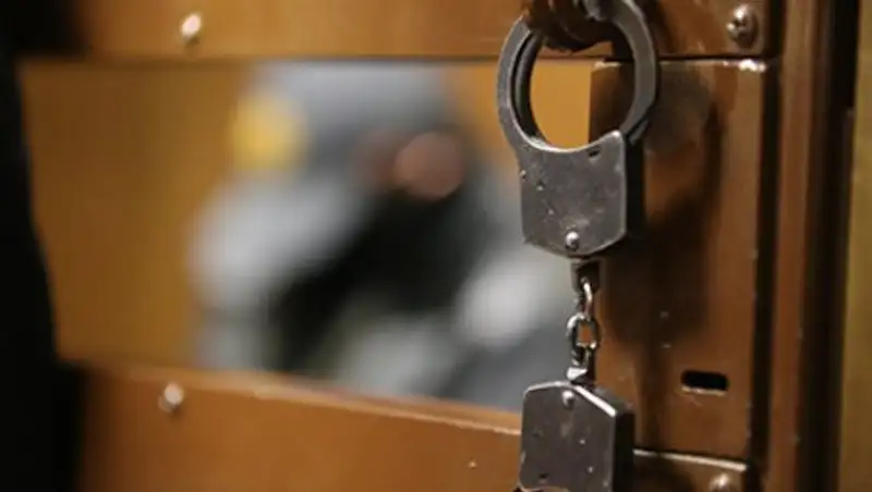 В Рудном мужчина пытался ограбить банк, чтобы сыграть свадьбу