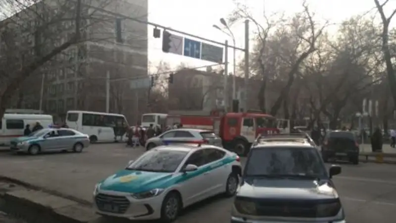 Суши-бар "заминировали" в Алматы