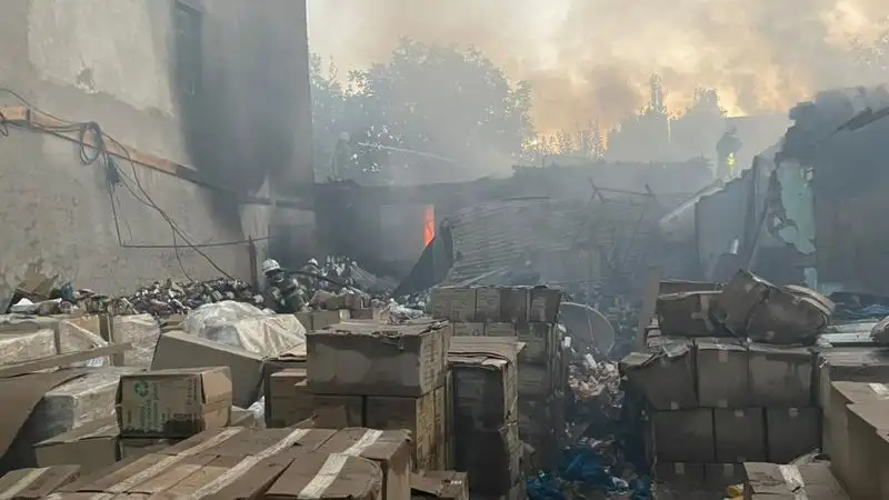 Два тела обнаружили после пожара в частном доме в Шымкенте