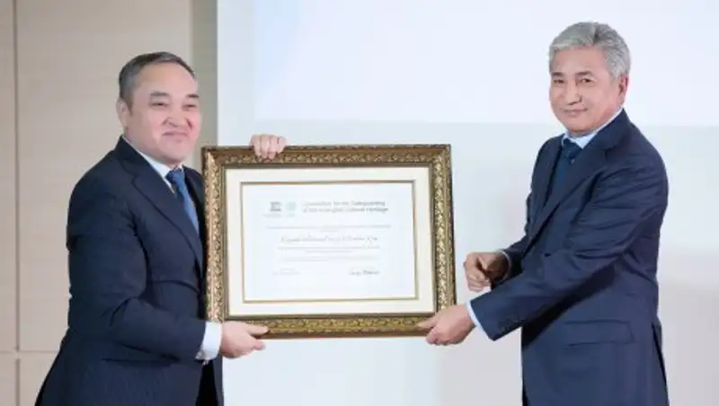 Тасмагамбетов вручил сертификаты ЮНЕСКО о включении казахстанских заявок в репрезентативный список человечества
