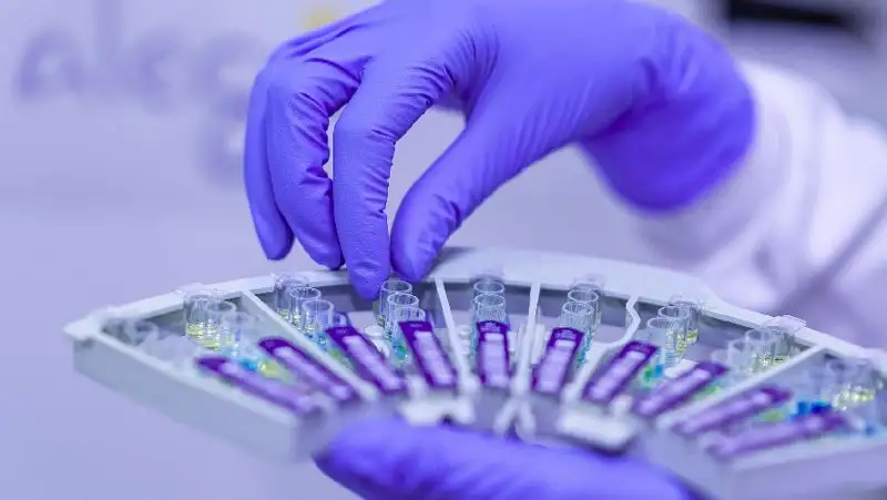 Новый штамм коронавируса «русский дельтакрон» обнаружили ученые