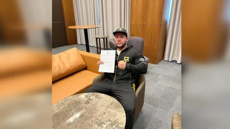 Боец Алмат Джуманов подписал контракт с американским промоушеном