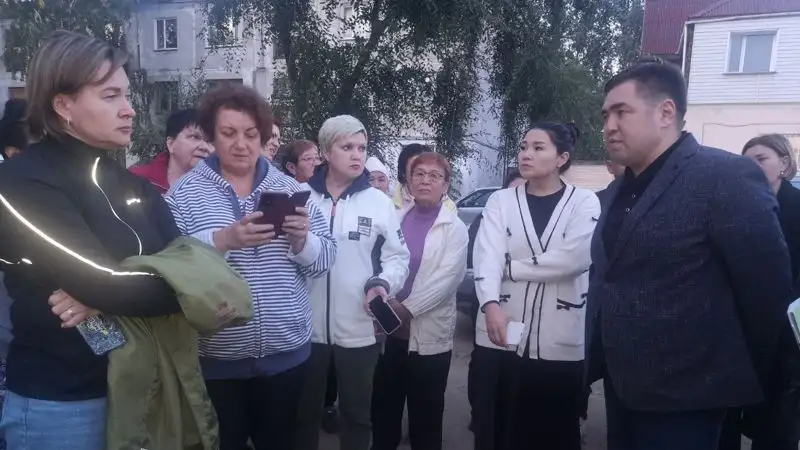 Швы разошлись: в Павлодаре объявили ЧС из-за аварийного дома