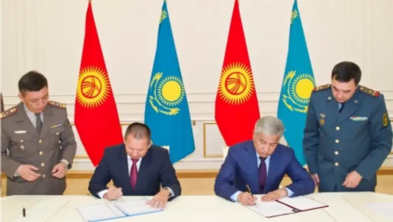 Казахстан окажет безвозмездную военно-техническую помощь Кыргызской Республике