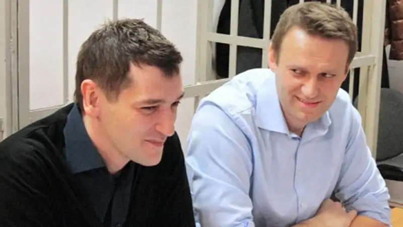 Алексей Навальный приговорен к 3,5 годам условно