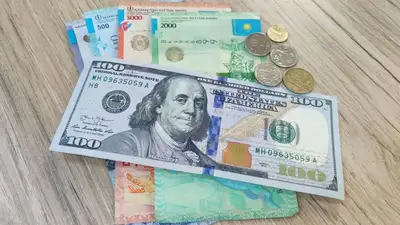 тенге, доллары, фото - Новости Zakon.kz от 06.04.2023 11:10