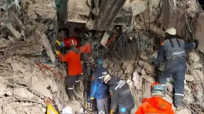 Казахстанские спасатели вытащили из-под завалов семь человек и извлекли тела 53 погибших в Турции, фото - Новости Zakon.kz от 13.02.2023 11:40