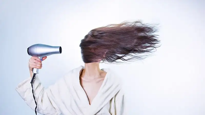 Какие прически вредны для здоровья волос