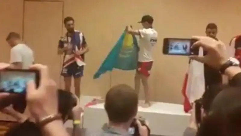 Инцидент со старым гимном РК на чемпионате Азии по ММА прокомментировали в МКС