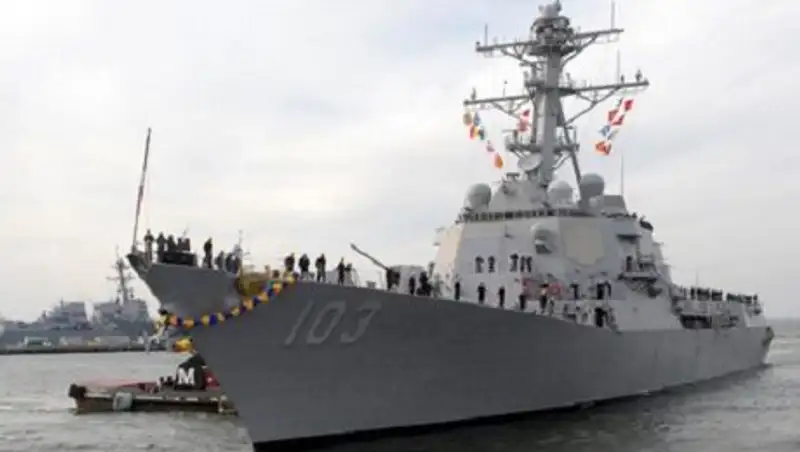 Американский эсминец вошел в Черное море