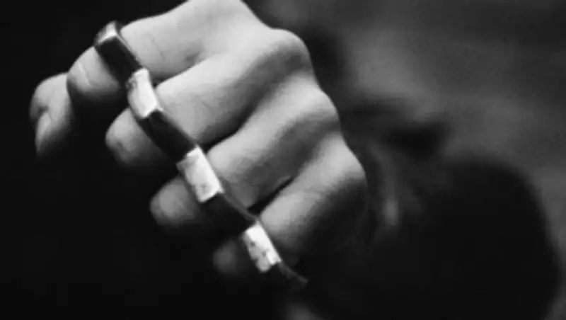 Астана қаласындағы халықаралық әуежайда жолаушылардың  бірінен кастет табылды