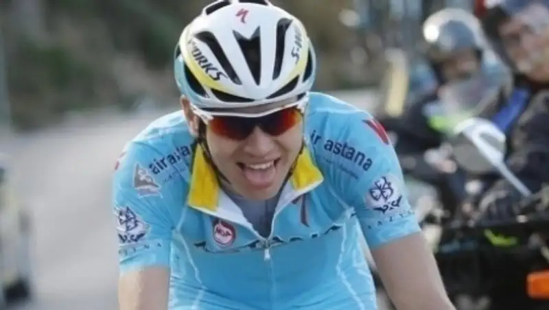 Еще один гонщик «Астаны» снялся с «Тур де Франс»  