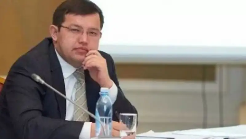 О.Худайбергенов: возраст нового председателя Нацбанка Д.Акишева не создаст никаких проблем