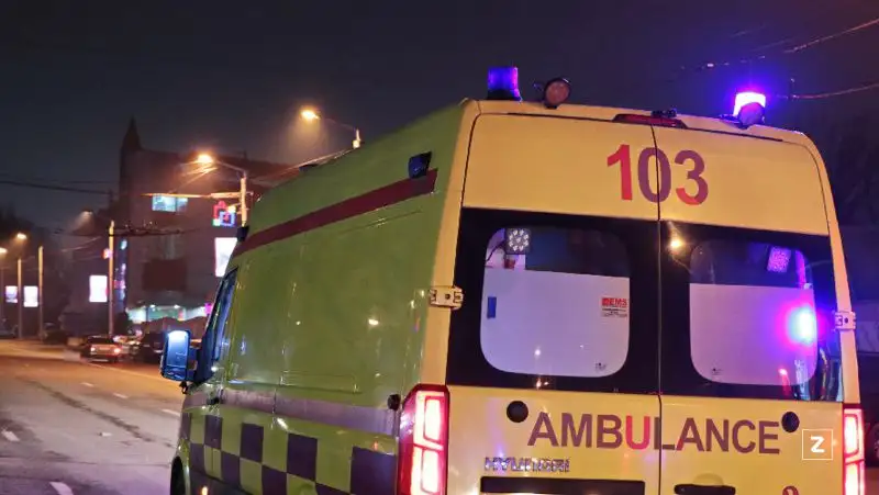 Девушка выпала из окна девятого этажа в Семее