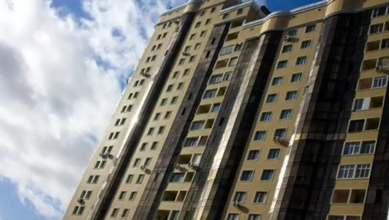 Второй раз за месяц в одном из ЖК Астаны сорвался лифт