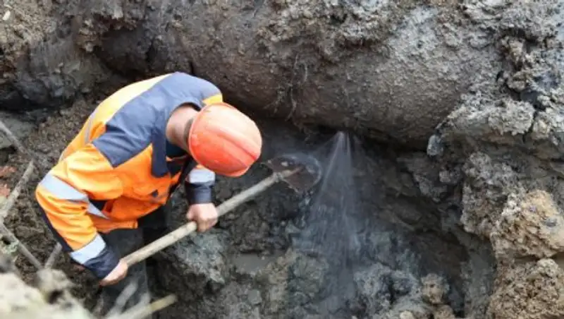 В Усть-Каменогорске произошла крупная авария на водопроводе