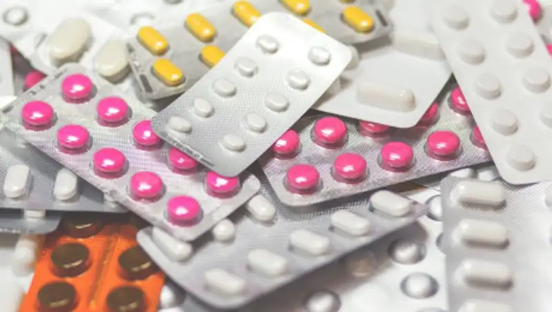 На рынках Алматы незаконно продавали лекарства