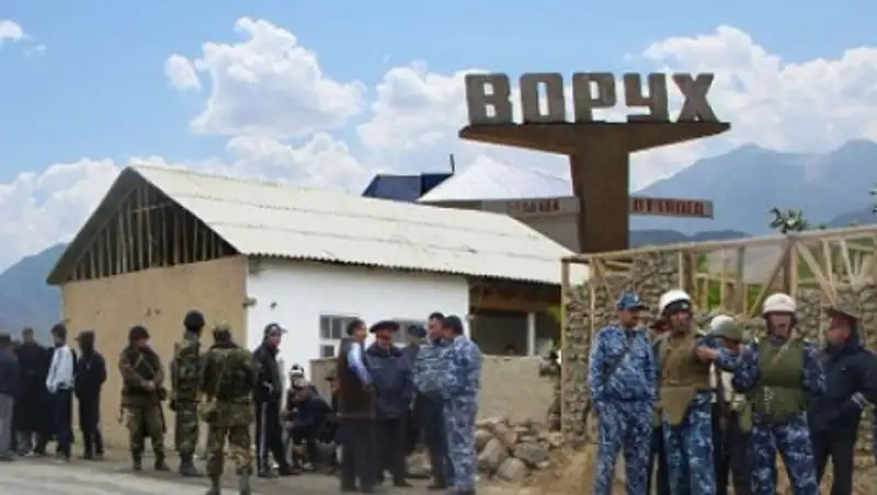 На кыргызско-таджикской границе вновь стреляют