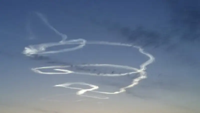 Жители Риддера увидели на небе загадочную спираль