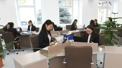В Казахстане иногородним студентам будет оплачиваться компенсация за проезд во время каникул , фото - Новости Zakon.kz от 12.01.2023 10:35