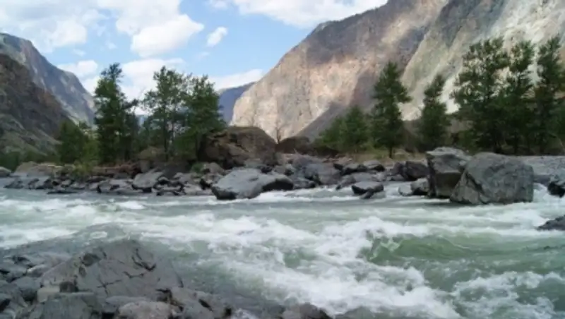 В Алматинской области объявлено штормовое предупреждение из-за тало-дождевых паводков
