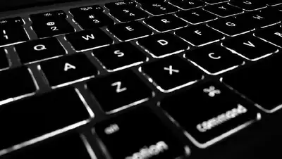 компьютер сдавал в ломбард работник школы, фото - Новости Zakon.kz от 07.09.2022 07:02