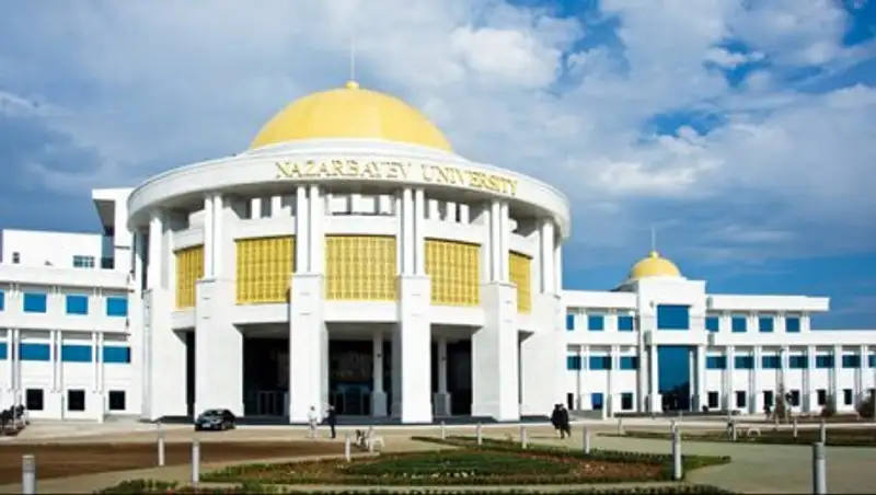 Президент развеял слухи о поступающих в Назарбаев университет