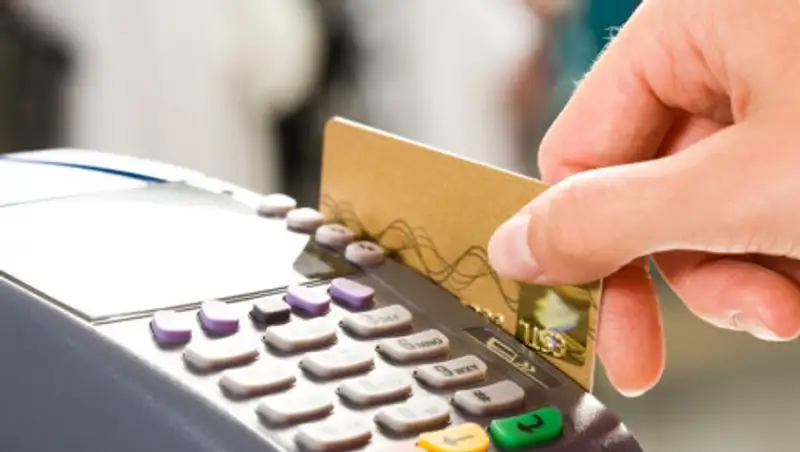 В столице задержан официант за кражу денег с банковских карт посетителей ресторанов