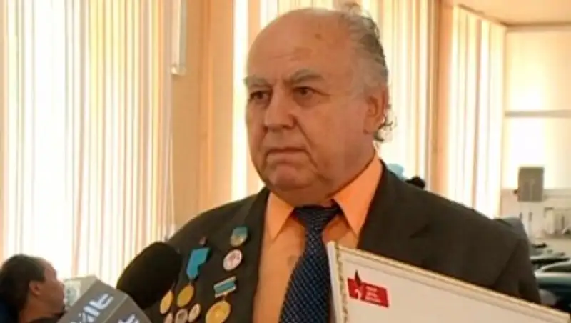 Во имя милосердия: алматинец сдал кровь 1062 раза