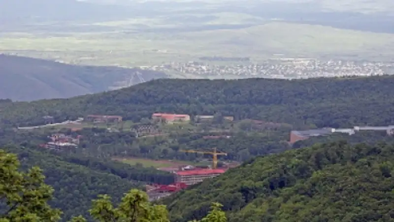 Казахстан предложил Армении создать совместные туристические проекты