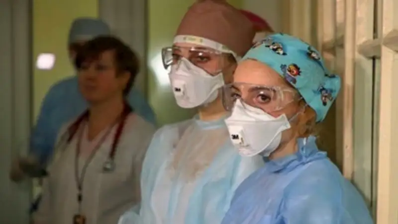 В Украине резко выросло число зараженных медиков