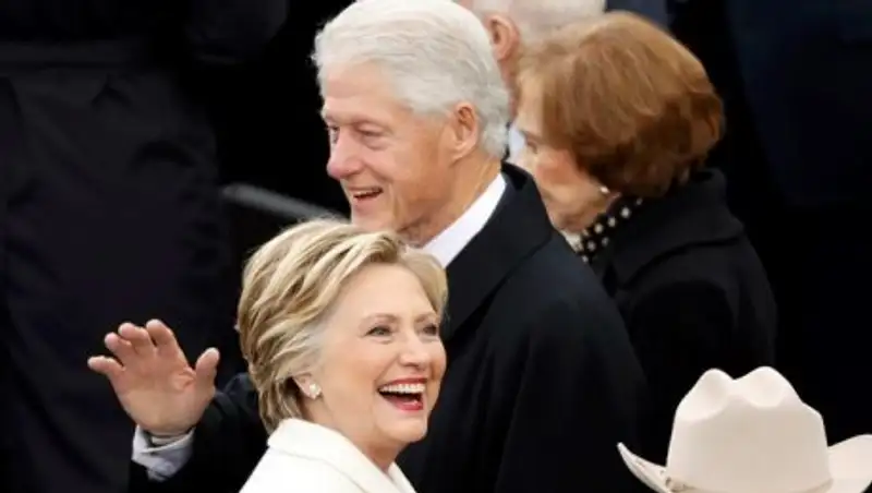 Трамп устроил овацию Клинтон на торжественном обеде