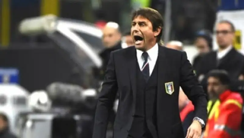 Тренера сборной Италии заподозрили в организации договорных матчей
