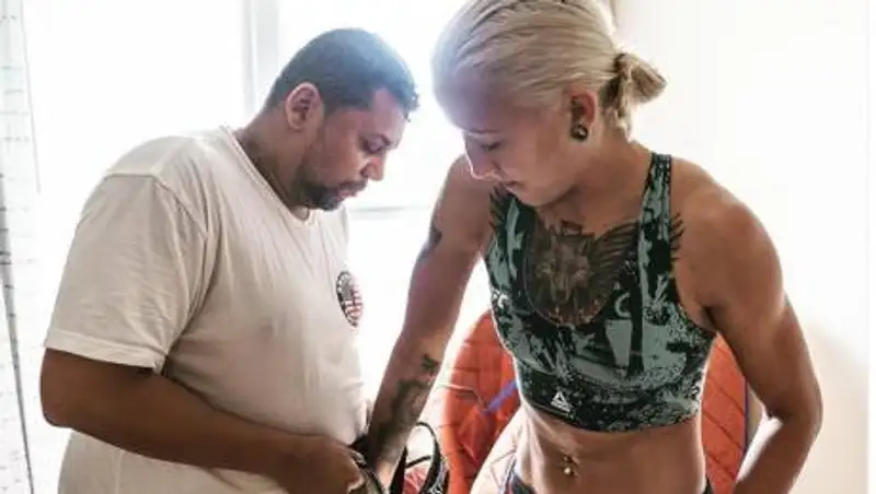 Первая казахстанка в UFC готовится к возвращению в октагон