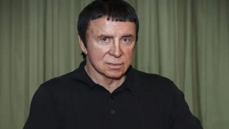 Пенсионеров затоптали в давке на сеансе Кашпировского в Уральске