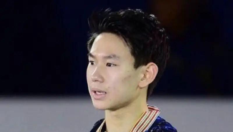 Поклонников Дениса Тена просят помочь в съемках фильма о нем