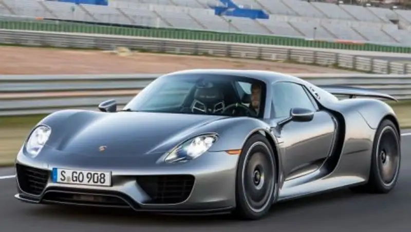 Преемник Porsche 918 Spyder появится не раньше 2025 года