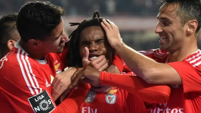 10 фактов о 18-летнем португальце, за которого «Бавария» отвалила 35 миллионов евро