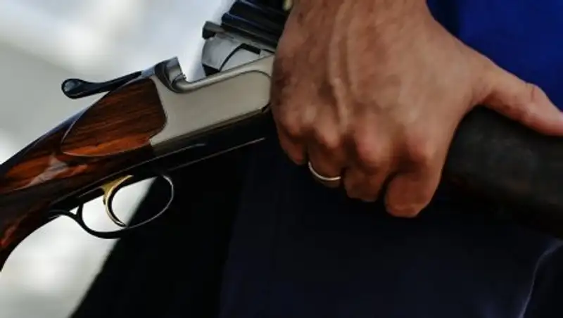 Мужчина с ружьем переполошил жителей Каскелена