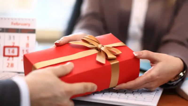 Не омрачайте праздник учителям и не дарите подарки – главный педагог Павлодарской области