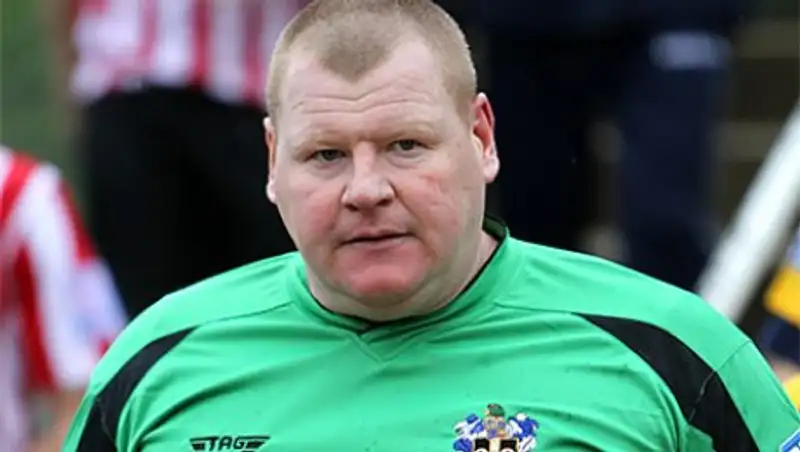 «Возможно, я самый толстый вратарь мира». Чудо из Кубка Англии