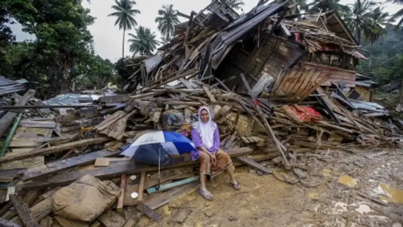 Более 7,9 тыс. человек эвакуированы на востоке Малайзии из-за сильных наводнений
