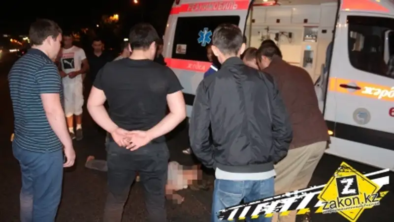 В Алматы девушка, перебегавшая дорогу в неположенном месте, была сбита Ладой Гранта