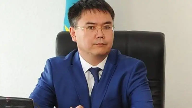 Аким Атырау извинился за своих подчинённых, уличённых в коррупционных преступлениях