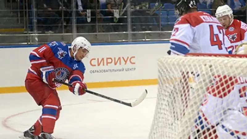 Путин забросил семь шайб в гала-матче Ночной хоккейной лиги