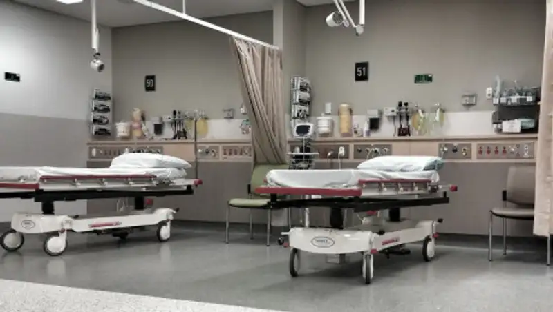 Еще 6 казахстанцев с COVID-19 перевели из реанимации