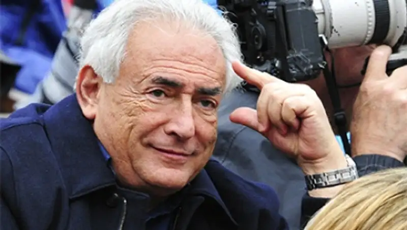 Стросс-Кан назвал секс-вечеринки способом отдыха для спасителей мира